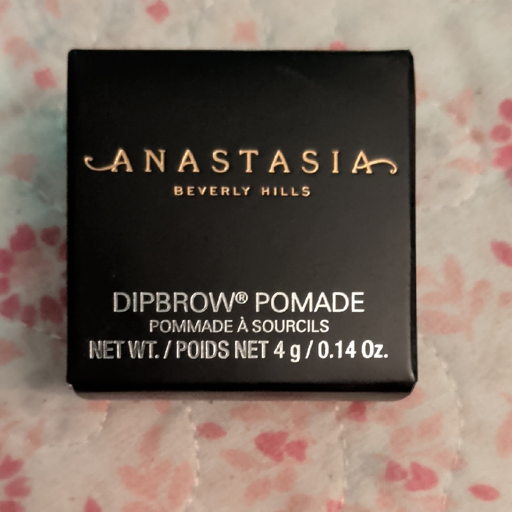 Anastasia Beverly Hills Dipbrow Pomade in Black and Gold